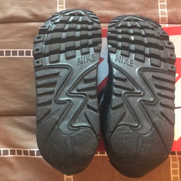 ⛔️SOLD⛔️ Nike Airmax 90s - Picture 2 of 5